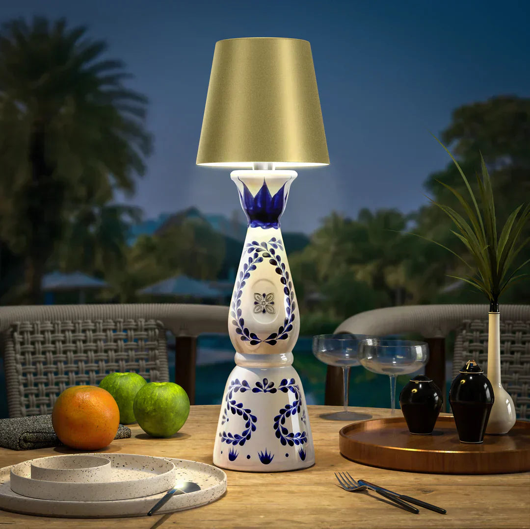 LED bottle lamp, USB rechargeable detail view
